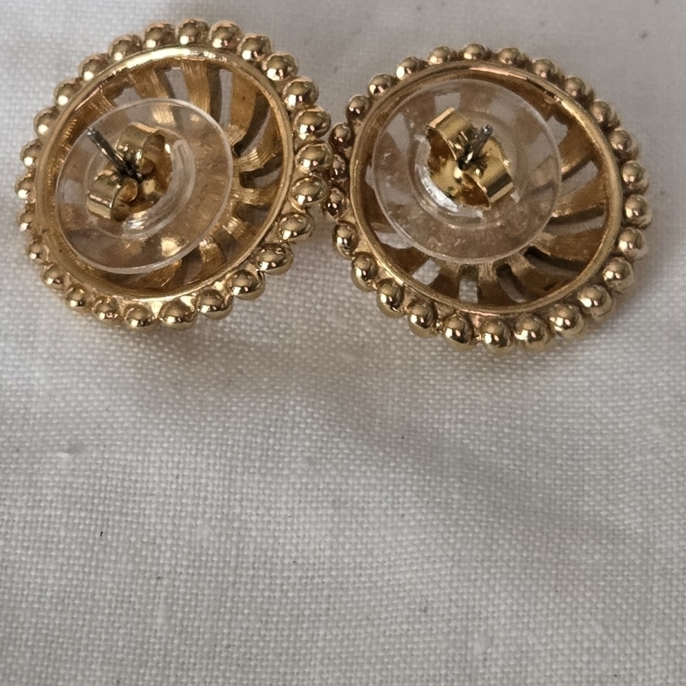 Swarovski Purple Gold Tone  Earrings - Picture 6 of 9
